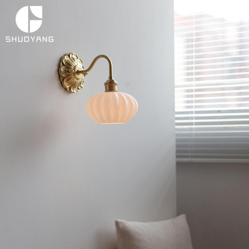 New French Style Vintage Vintage Brass Wall Lamp American Style Bedside Away Entrance Bedroom Mirror Front Makeup Table Lamp