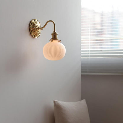 New French Style Vintage Vintage Brass Wall Lamp American Style Bedside Away Entrance Bedroom Mirror Front Makeup Table Lamp