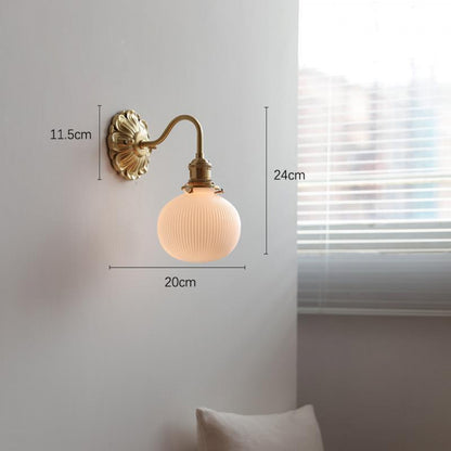 New French Style Vintage Vintage Brass Wall Lamp American Style Bedside Away Entrance Bedroom Mirror Front Makeup Table Lamp